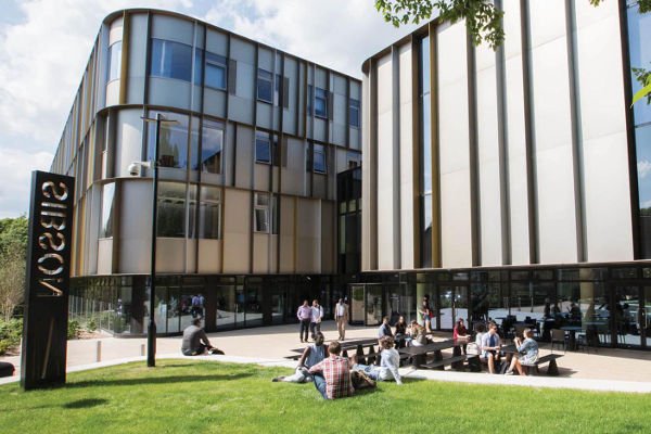 No momento, você está visualizando Bolsa de estudo de graduação na University of Kent, Reino Unido