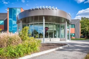 Leia mais sobre o artigo Diferenças entre college e university no Canadá: confira!