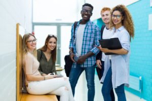 Leia mais sobre o artigo Cursinhos gratuitos 2024 inscrevem para novas turmas