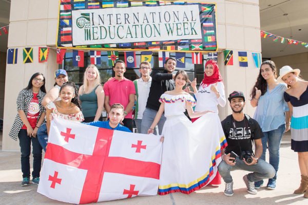 No momento, você está visualizando bolsa de estudo para novos estudantes internacionais