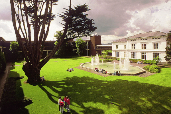 No momento, você está visualizando Bolsas de estudo internacionais da University of Limerick, na Irlanda