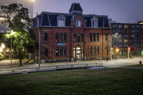 No momento, você está visualizando bolsa de estudo de C$ 9 mil para estudar arte e design