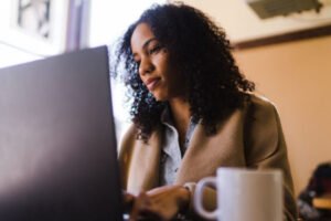 Leia mais sobre o artigo veja regras para trabalhar nos principais destinos