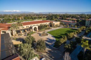 Leia mais sobre o artigo Bolsas de estudo internacional da California Baptist University, EUA